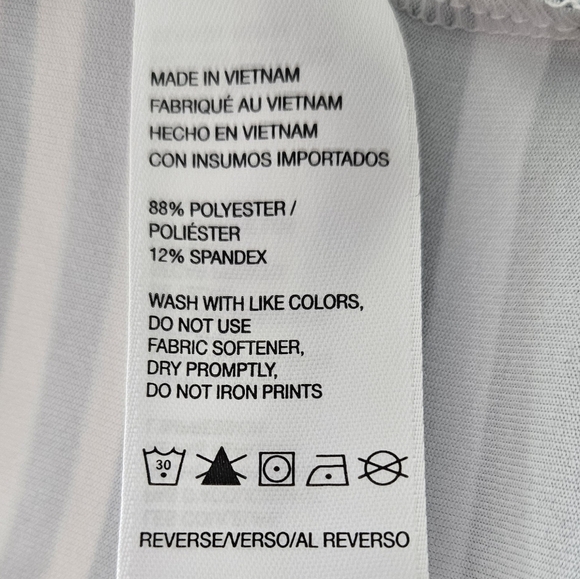 Izod women's golf sleeveless striped active shirt - Picture 4 of 4